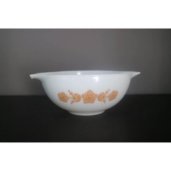 Vintage Pyrex Set of 2 #443 #444 Cinderella Mixing Bowls - Picture 5 of 9